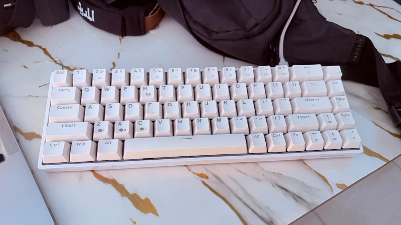 Hanya Papan Ketik Mekanik